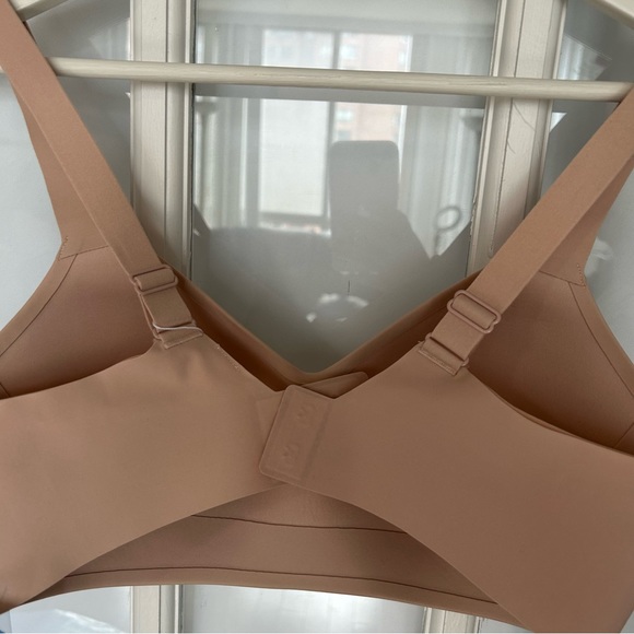 NWT Lululemon Hold True Bra 34D Nude / Beige - Picture 4 of 5